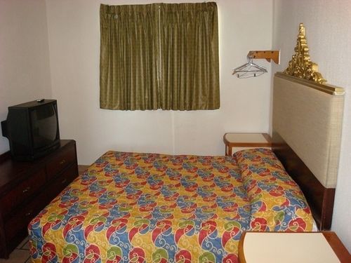 Four Winds Motel Сисайд Хайтс Экстерьер фото